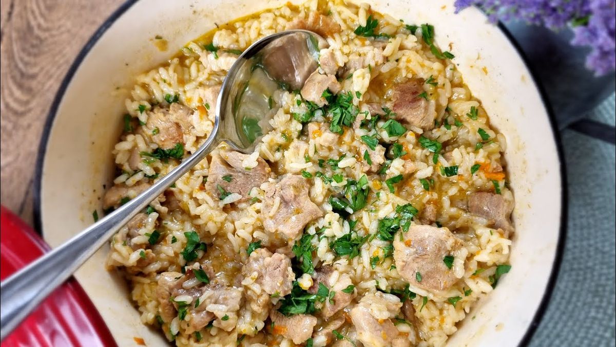 Pilaf de orez cu carne de porc